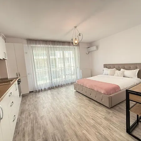 Holidays Vibes Mamaia Nord Apartament *